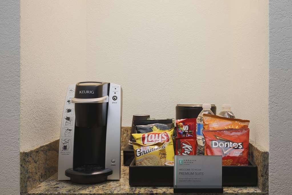 ホテル エンバシー スイーツ バイ ヒルトン ニューオーリンズ コンベンションセンター 部屋 写真